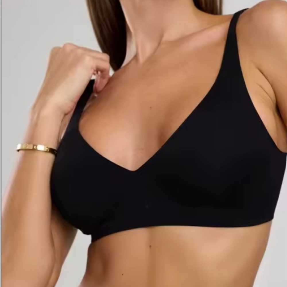 Women's Black Seamless Bra